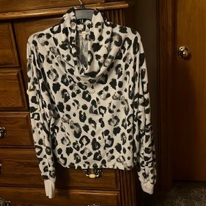 Cotton material, short, waist length sweater